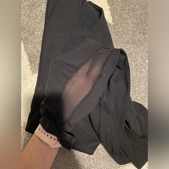 Gymshark Form Leggings with Mesh Panel - Picture 3 of 5